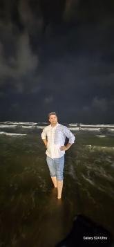 انا من البصرة محافظة، متزوج، 46 سنة هنا من أجل البحث عن شريك لتحقيق زواج مسيار تعرف عليّ أكثر من خلال بروفايلي، فربّ صدفة خير من ألف ميعاد.