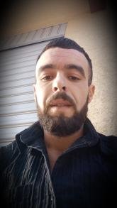 انا من مكناس، أعزب، 30 سنة هنا من أجل البحث عن شريك لتحقيق زواج عادي تعرف عليّ أكثر من خلال بروفايلي، فربّ صدفة خير من ألف ميعاد.