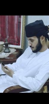 انا أعزب، 26 سنة هنا من أجل البحث عن شريك لتحقيق زواج عادي تعرف عليّ أكثر من خلال بروفايلي، فربّ صدفة خير من ألف ميعاد.