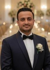 انا من اليمن، متزوج، 35 سنة هنا من أجل البحث عن شريك لتحقيق زواج عادي تعرف عليّ أكثر من خلال بروفايلي، فربّ صدفة خير من ألف ميعاد.