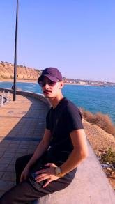 انا من مراكش، أعزب، 30 سنة هنا من أجل البحث عن شريك لتحقيق علاقة تعارف تعرف عليّ أكثر من خلال بروفايلي، فربّ صدفة خير من ألف ميعاد.