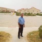 انا من الجزائر، متزوج، 60 سنة هنا من أجل البحث عن شريك لتحقيق علاقة تعارف تعرف عليّ أكثر من خلال بروفايلي، فربّ صدفة خير من ألف ميعاد.