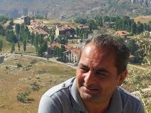 انا من أمريكا، مطلق، 48 سنة هنا من أجل البحث عن شريك لتحقيق زواج عادي تعرف عليّ أكثر من خلال بروفايلي، فربّ صدفة خير من ألف ميعاد.