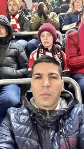 انا من بافاريا، أعزب، 40 سنة هنا من أجل البحث عن شريك لتحقيق زواج عادي تعرف عليّ أكثر من خلال بروفايلي، فربّ صدفة خير من ألف ميعاد.