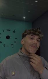 انا من كفر نبرخ، أعزب، 20 سنة هنا من أجل البحث عن شريك لتحقيق علاقة تعارف تعرف عليّ أكثر من خلال بروفايلي، فربّ صدفة خير من ألف ميعاد.