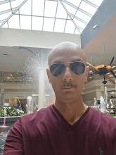 انا من شيكاغو، أعزب، 50 سنة هنا من أجل البحث عن شريك لتحقيق زواج عادي تعرف عليّ أكثر من خلال بروفايلي، فربّ صدفة خير من ألف ميعاد.