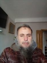 انا من الجزائر الوسطى، متزوج، 50 سنة هنا من أجل البحث عن شريك لتحقيق زواج متعدد تعرف عليّ أكثر من خلال بروفايلي، فربّ صدفة خير من ألف ميعاد.