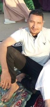 انا من كوم امبو، أعزب، 30 سنة هنا من أجل البحث عن شريك لتحقيق زواج عادي تعرف عليّ أكثر من خلال بروفايلي، فربّ صدفة خير من ألف ميعاد.