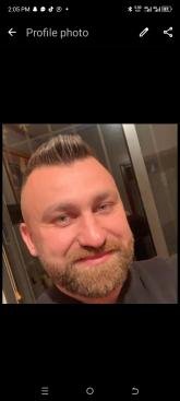 انا من الكورة، أعزب، 40 سنة هنا من أجل البحث عن شريك لتحقيق زواج عادي تعرف عليّ أكثر من خلال بروفايلي، فربّ صدفة خير من ألف ميعاد.