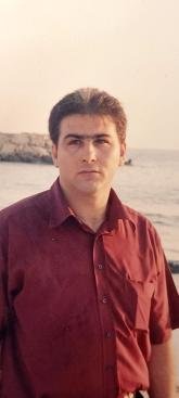 انا من بعبدا، مطلق، 51 سنة هنا من أجل البحث عن شريك لتحقيق علاقة تعارف تعرف عليّ أكثر من خلال بروفايلي، فربّ صدفة خير من ألف ميعاد.