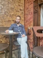 انا من القاهرة، متزوج، 32 سنة هنا من أجل البحث عن شريك لتحقيق زواج عادي تعرف عليّ أكثر من خلال بروفايلي، فربّ صدفة خير من ألف ميعاد.