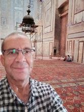 انا متزوج، 67 سنة هنا من أجل البحث عن شريك لتحقيق زواج متعدد تعرف عليّ أكثر من خلال بروفايلي، فربّ صدفة خير من ألف ميعاد.