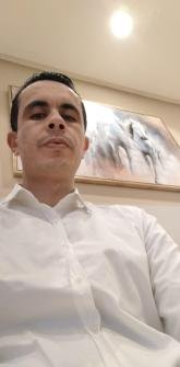 انا من أگادير، أعزب، 36 سنة هنا من أجل البحث عن شريك لتحقيق زواج عادي تعرف عليّ أكثر من خلال بروفايلي، فربّ صدفة خير من ألف ميعاد.