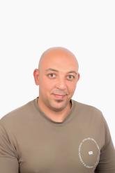 انا من السعودية، متزوج، 45 سنة هنا من أجل البحث عن شريك لتحقيق زواج عادي تعرف عليّ أكثر من خلال بروفايلي، فربّ صدفة خير من ألف ميعاد.