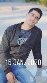 ح وحازم، أعرف ما أريد ولا أحب التردد.
هادئ في أسلوبي، قوي في مواقفي، أتحمل المسؤولية وأقدّر الاستقرار.
أؤمن أن القيادة في الزواج تكون بالحكمة والاحتواء لا بالقسوة.
صريح، وفيّ، أحترم المرأة وأطلب...