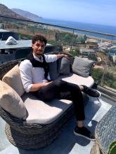 انا من وهران، أعزب، 25 سنة هنا من أجل البحث عن شريك لتحقيق علاقة تعارف تعرف عليّ أكثر من خلال بروفايلي، فربّ صدفة خير من ألف ميعاد.