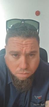 انا من بجاية، أعزب، 42 سنة هنا من أجل البحث عن شريك لتحقيق علاقة تعارف تعرف عليّ أكثر من خلال بروفايلي، فربّ صدفة خير من ألف ميعاد.