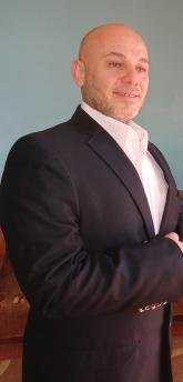 انا من طرابلس، متزوج، 49 سنة هنا من أجل البحث عن شريك لتحقيق زواج عادي تعرف عليّ أكثر من خلال بروفايلي، فربّ صدفة خير من ألف ميعاد.