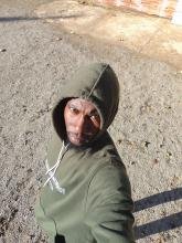 انا من طرابلس، أعزب، 28 سنة هنا من أجل البحث عن شريك لتحقيق علاقة تعارف تعرف عليّ أكثر من خلال بروفايلي، فربّ صدفة خير من ألف ميعاد.