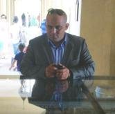 انا من الشارقة، أعزب، 48 سنة هنا من أجل البحث عن شريك لتحقيق زواج عادي تعرف عليّ أكثر من خلال بروفايلي، فربّ صدفة خير من ألف ميعاد.