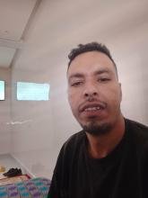 انا من الرباط، أعزب، 37 سنة هنا من أجل البحث عن شريك لتحقيق زواج عادي تعرف عليّ أكثر من خلال بروفايلي، فربّ صدفة خير من ألف ميعاد.