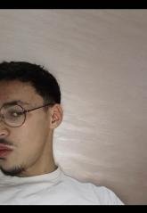 انا من بومالن دادس، أعزب، 18 سنة هنا من أجل البحث عن شريك لتحقيق زواج عادي تعرف عليّ أكثر من خلال بروفايلي، فربّ صدفة خير من ألف ميعاد.