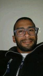 انا من فرانكفورت، أعزب، 33 سنة هنا من أجل البحث عن شريك لتحقيق زواج عادي تعرف عليّ أكثر من خلال بروفايلي، فربّ صدفة خير من ألف ميعاد.