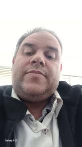 انا من محافظة أسيوط، مطلق، 51 سنة هنا من أجل البحث عن شريك لتحقيق زواج عادي تعرف عليّ أكثر من خلال بروفايلي، فربّ صدفة خير من ألف ميعاد.