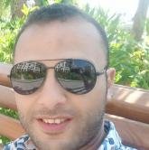 انا من الإسكندرية، أعزب، 44 سنة هنا من أجل البحث عن شريك لتحقيق زواج عادي تعرف عليّ أكثر من خلال بروفايلي، فربّ صدفة خير من ألف ميعاد.