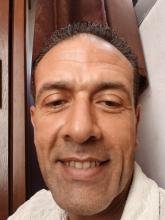 انا من شرم الشيخ، مطلق، 47 سنة هنا من أجل البحث عن شريك لتحقيق علاقة تعارف تعرف عليّ أكثر من خلال بروفايلي، فربّ صدفة خير من ألف ميعاد.