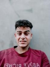 انا من قسم مصر الجديدة، أعزب، 19 سنة هنا من أجل البحث عن شريك لتحقيق زواج عادي تعرف عليّ أكثر من خلال بروفايلي، فربّ صدفة خير من ألف ميعاد.