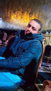 انا من ذوي الشعر أسود هنا من أجل البحث عن شريك لتحقيق علاقة تعارف تعرف عليّ أكثر من خلال بروفايلي، فربما تكون الصدفة هي البداية.