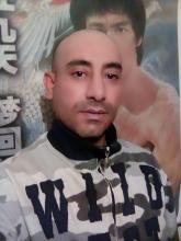 انا من سوسة، أعزب، 45 سنة هنا من أجل البحث عن شريك لتحقيق زواج عادي تعرف عليّ أكثر من خلال بروفايلي، فربّ صدفة خير من ألف ميعاد.