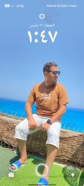 انا من الجيزة، متزوج، 32 سنة هنا من أجل البحث عن شريك لتحقيق زواج متعدد تعرف عليّ أكثر من خلال بروفايلي، فربّ صدفة خير من ألف ميعاد.