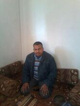 انا من الوسطى، أعزب، 40 سنة هنا من أجل البحث عن شريك لتحقيق زواج عادي تعرف عليّ أكثر من خلال بروفايلي، فربّ صدفة خير من ألف ميعاد.