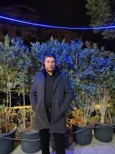 انا متزوج، 48 سنة هنا من أجل البحث عن شريك لتحقيق علاقة تعارف تعرف عليّ أكثر من خلال بروفايلي، فربّ صدفة خير من ألف ميعاد.