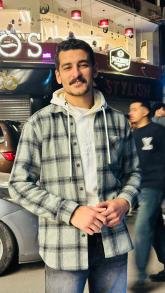 انا من مدينة المنيا الجديدة، أعزب، 27 سنة هنا من أجل البحث عن شريك لتحقيق زواج عادي تعرف عليّ أكثر من خلال بروفايلي، فربّ صدفة خير من ألف ميعاد.