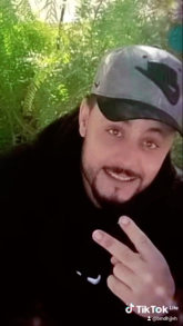 انا أعزب، 32 سنة هنا من أجل البحث عن شريك لتحقيق زواج عادي تعرف عليّ أكثر من خلال بروفايلي، فربّ صدفة خير من ألف ميعاد.