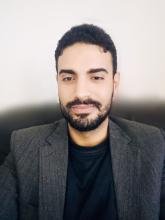 انا من القاهرة، أعزب، 37 سنة هنا من أجل البحث عن شريك لتحقيق زواج عادي تعرف عليّ أكثر من خلال بروفايلي، فربّ صدفة خير من ألف ميعاد.