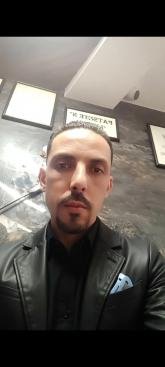 انا من رباط الخير، مطلق، 39 سنة هنا من أجل البحث عن شريك لتحقيق زواج عادي تعرف عليّ أكثر من خلال بروفايلي، فربّ صدفة خير من ألف ميعاد.