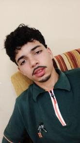 انا من طرابلس، أعزب، 21 سنة هنا من أجل البحث عن شريك لتحقيق علاقة تعارف تعرف عليّ أكثر من خلال بروفايلي، فربّ صدفة خير من ألف ميعاد.