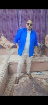 انا من الجيزة، متزوج، 35 سنة هنا من أجل البحث عن شريك لتحقيق زواج عادي تعرف عليّ أكثر من خلال بروفايلي، فربّ صدفة خير من ألف ميعاد.