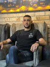 انا من محافظة الحسكة، أعزب، 21 سنة هنا من أجل البحث عن شريك لتحقيق علاقة تعارف تعرف عليّ أكثر من خلال بروفايلي، فربّ صدفة خير من ألف ميعاد.