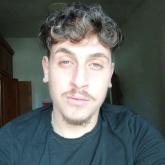 انا من سكيكدة، أعزب، 23 سنة هنا من أجل البحث عن شريك لتحقيق زواج متعدد تعرف عليّ أكثر من خلال بروفايلي، فربّ صدفة خير من ألف ميعاد.
