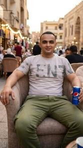 انا من القاهرة، أعزب، 26 سنة هنا من أجل البحث عن شريك لتحقيق زواج عادي تعرف عليّ أكثر من خلال بروفايلي، فربّ صدفة خير من ألف ميعاد.