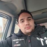 انا من الرياض، أعزب، 32 سنة هنا من أجل البحث عن شريك لتحقيق تعارف وصداقة .
