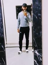 Je suis Célibataire, 32 ans, ici à la recherche d'un partenaire pour Relation amicale .