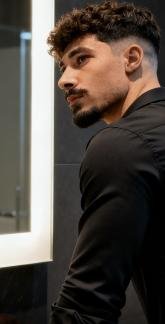 انا من اربيل، أعزب، 21 سنة هنا من أجل البحث عن شريك لتحقيق تعارف وصداقة .