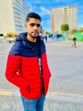 انا من طنجة، أعزب، 23 سنة هنا من أجل البحث عن شريك لتحقيق تعارف وصداقة .