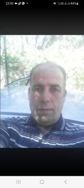 انا مطلق، 56 سنة هنا من أجل البحث عن شريك لتحقيق تعارف جاد .